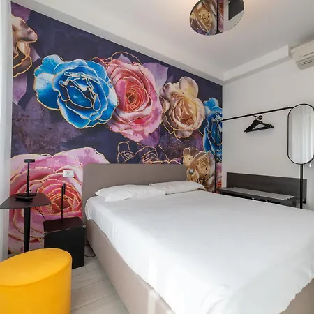 Lilium Maris Hotell