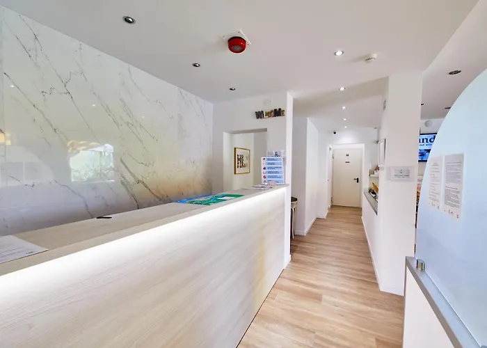 Lilium Maris Hotel *