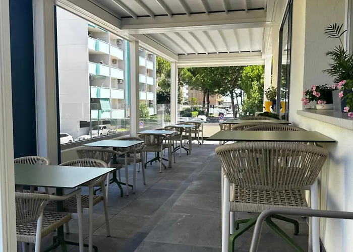 Lilium Maris Hotel *