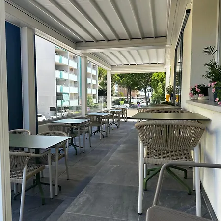 Lilium Maris Hotel *