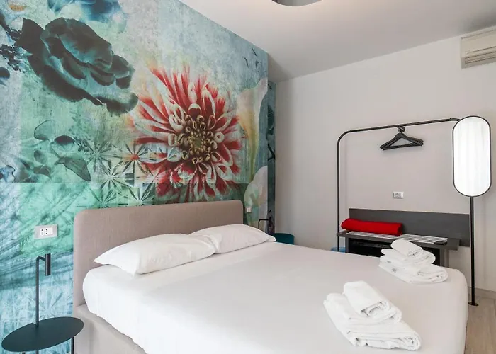 Lilium Maris Hotel *